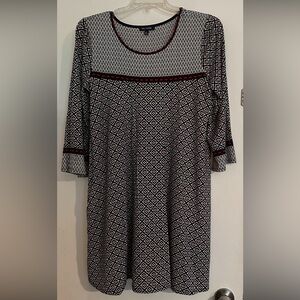 Black/red/white stretchy short swing dress